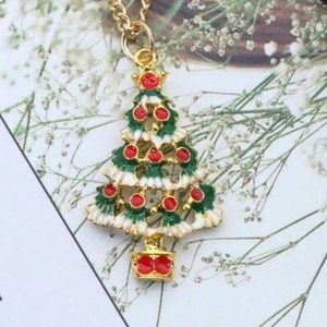 🎄🆕 Beautiful Christmas 🎄 Tree Pendant Necklace